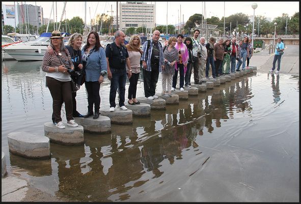 GRUPO-2...haciendo equilibrios...audaces que somos..