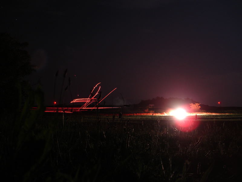 Gruppe in der Verteidigung bei Nacht (2)