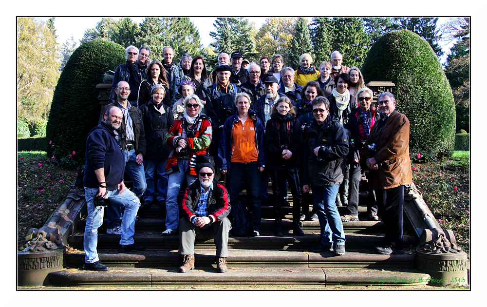 Gruppenbild im sonnigen Herbst