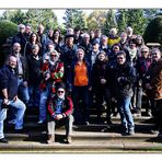 Gruppenbild im sonnigen Herbst