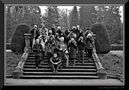 Gruppenbild mit Damen in Schwarzweiß von Thomas Heuer 