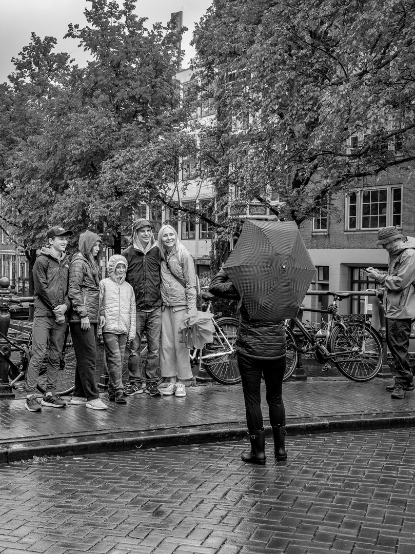 Gruppenfoto im Regen