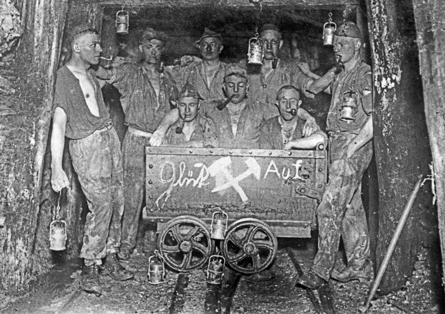 Gruppenfoto in der Grube Stahlberg (Müsen)