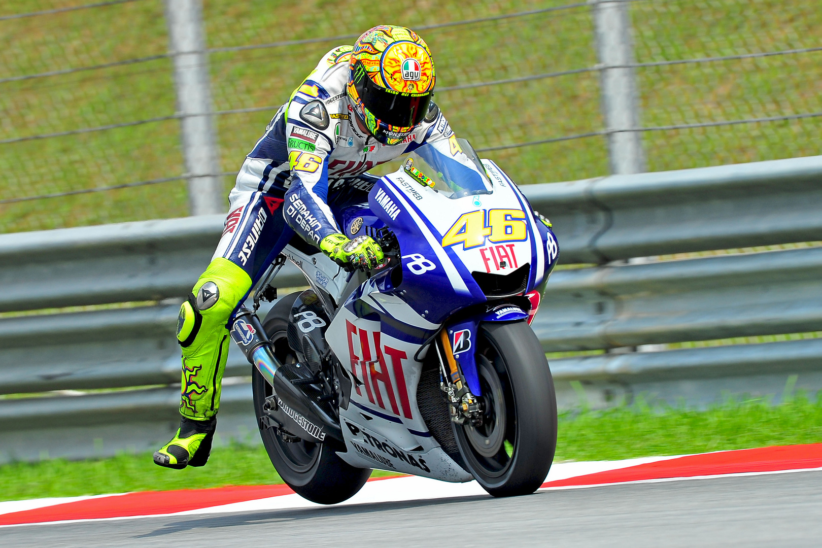 Gruss aus Sepang!  Rossi auf 1 im ersten Training!