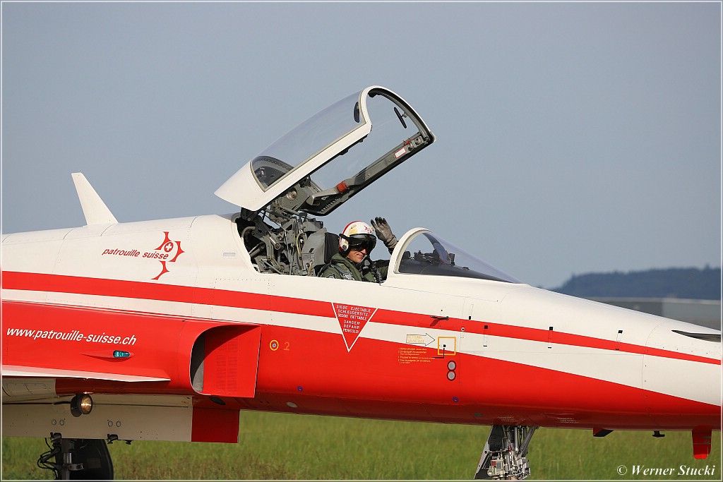 Gruss in das Flugzeug zurück