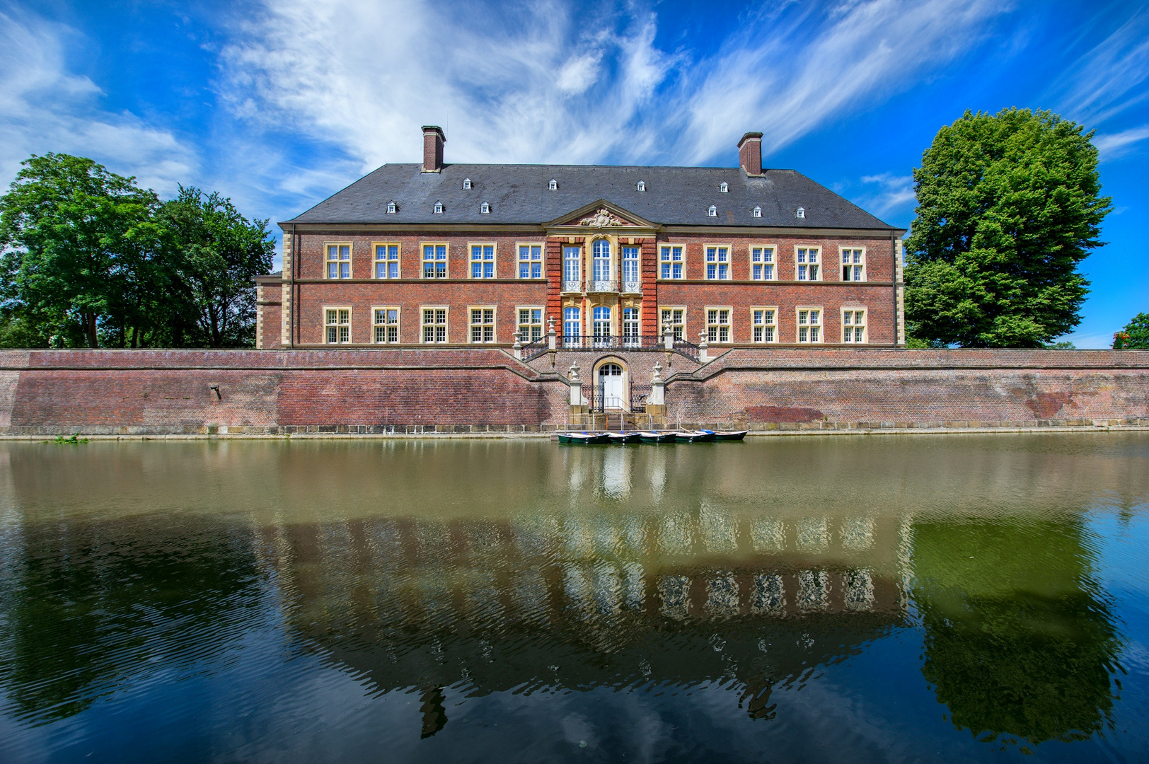 ..... Gruß vom Ahauser Schloss...