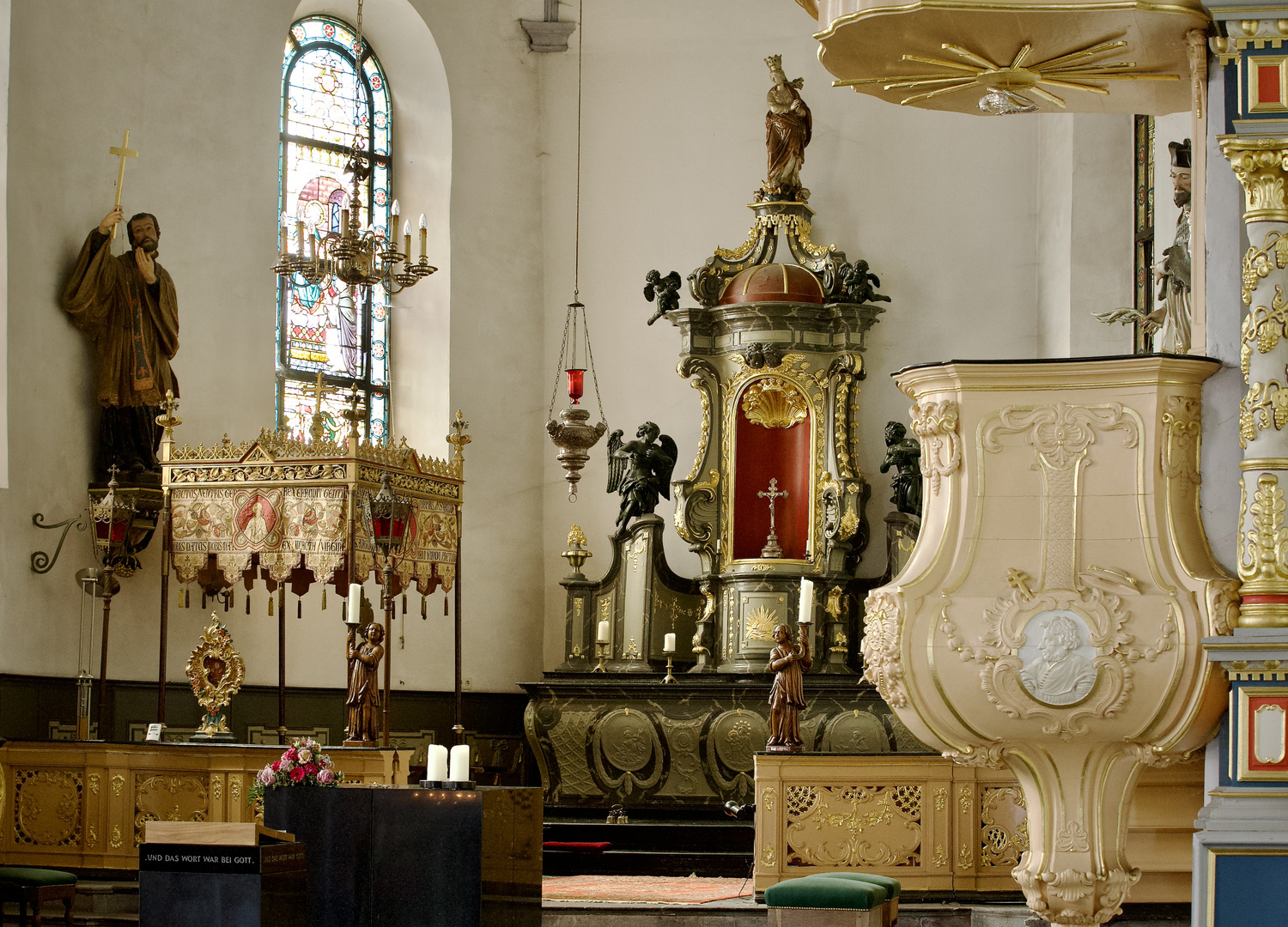 Gruß zum Sonntag........diesmal aus Monschau in der Eifel.