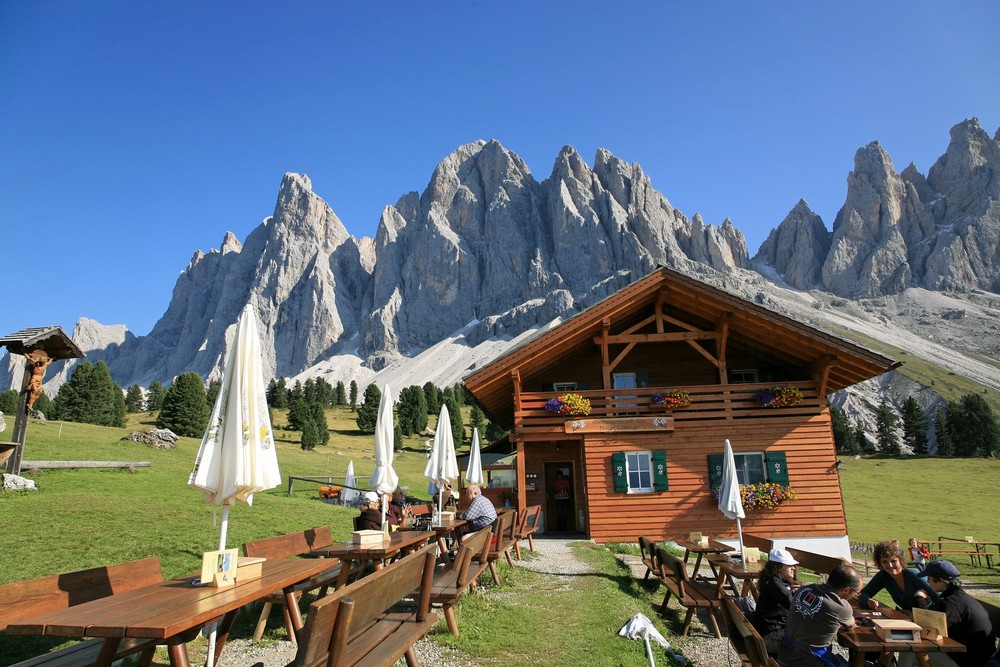 Gschnagenhardt - Alm mit Geislergruppe 1