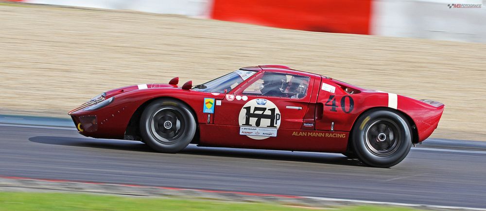 GT 40 am Tag