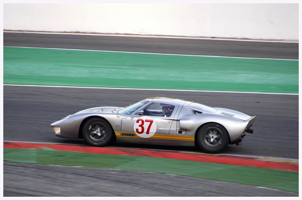 GT 40 in der Busstop