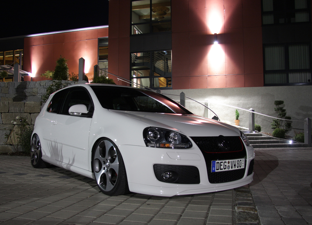 GTI bei Nacht