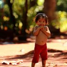 Guarani Kind im dörflichen Umfeld (argentinische Impressionen)