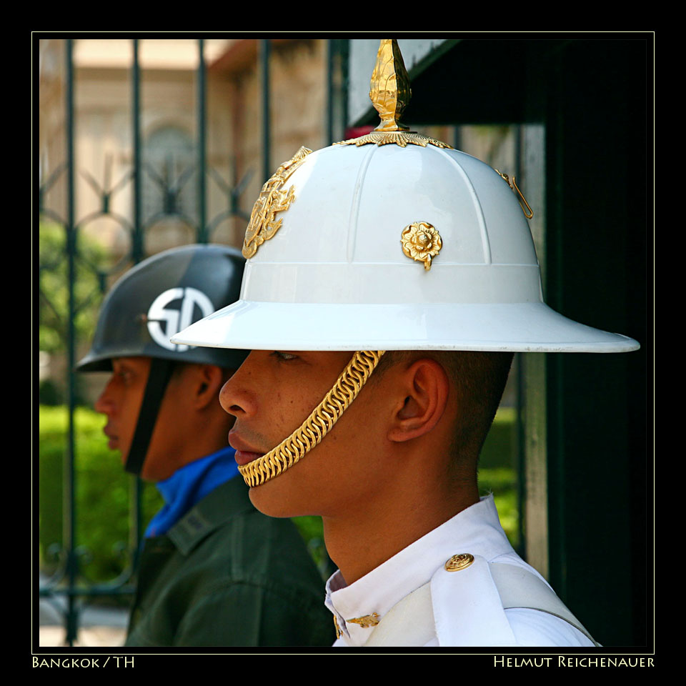 Guard, Imperial Palace, Bangkok / TH