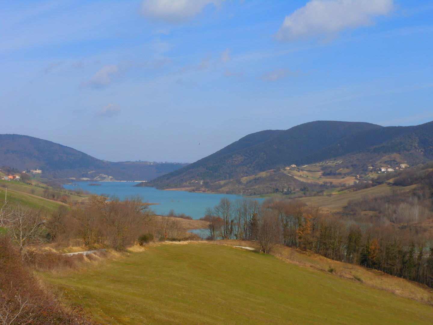 Guardando il lago