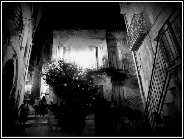 GUARDIA SANFRAMONDI(BN) SCORCIO NOTTURNO