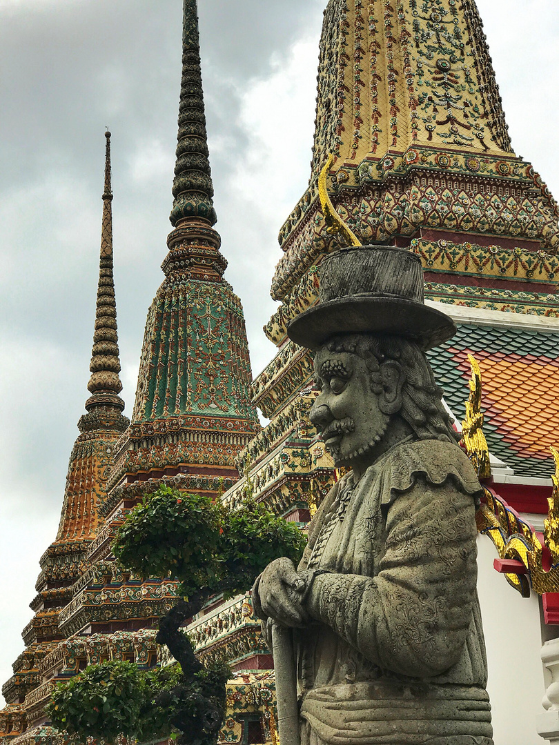 Guardian in Wat Poh