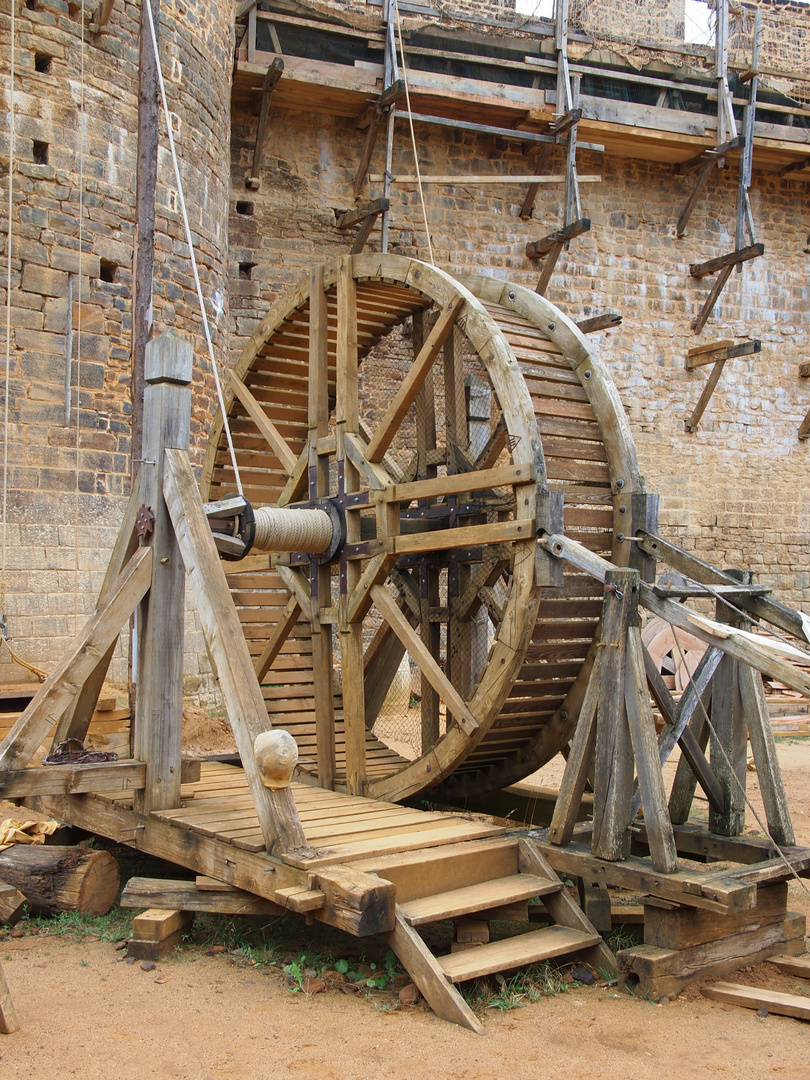 Guédelon - ils bâtissent un château fort - 9