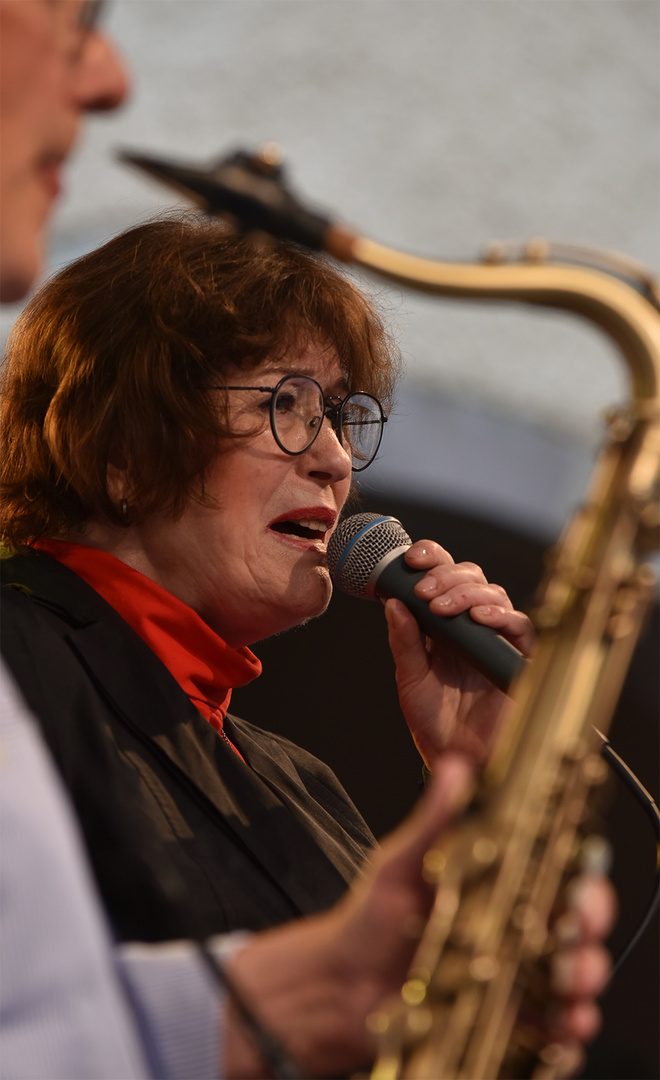 Guenter Fischer, sax - Uschi Bruening, Gesang