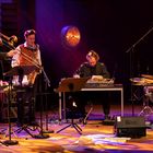 Günter Sommer mit Studenten der Musikhochschule Stuttgart