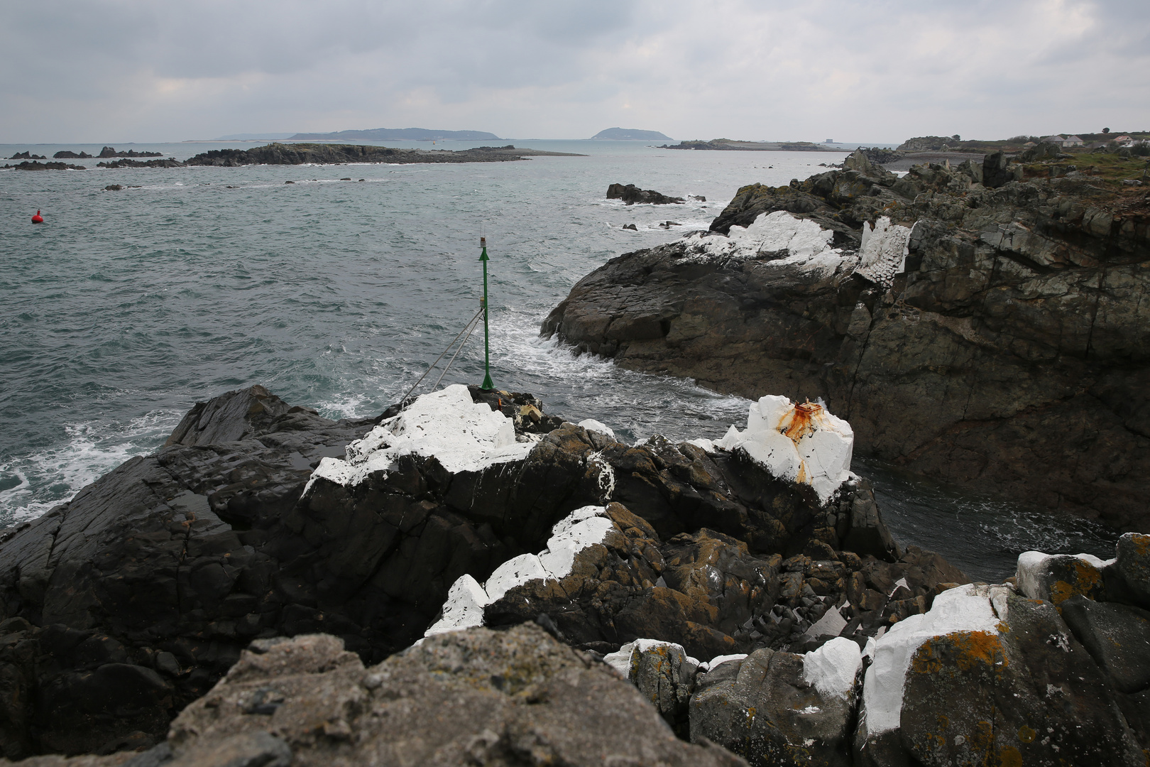 Guernsey (Einfahrt zur Beaucette Marina im Nordosten)