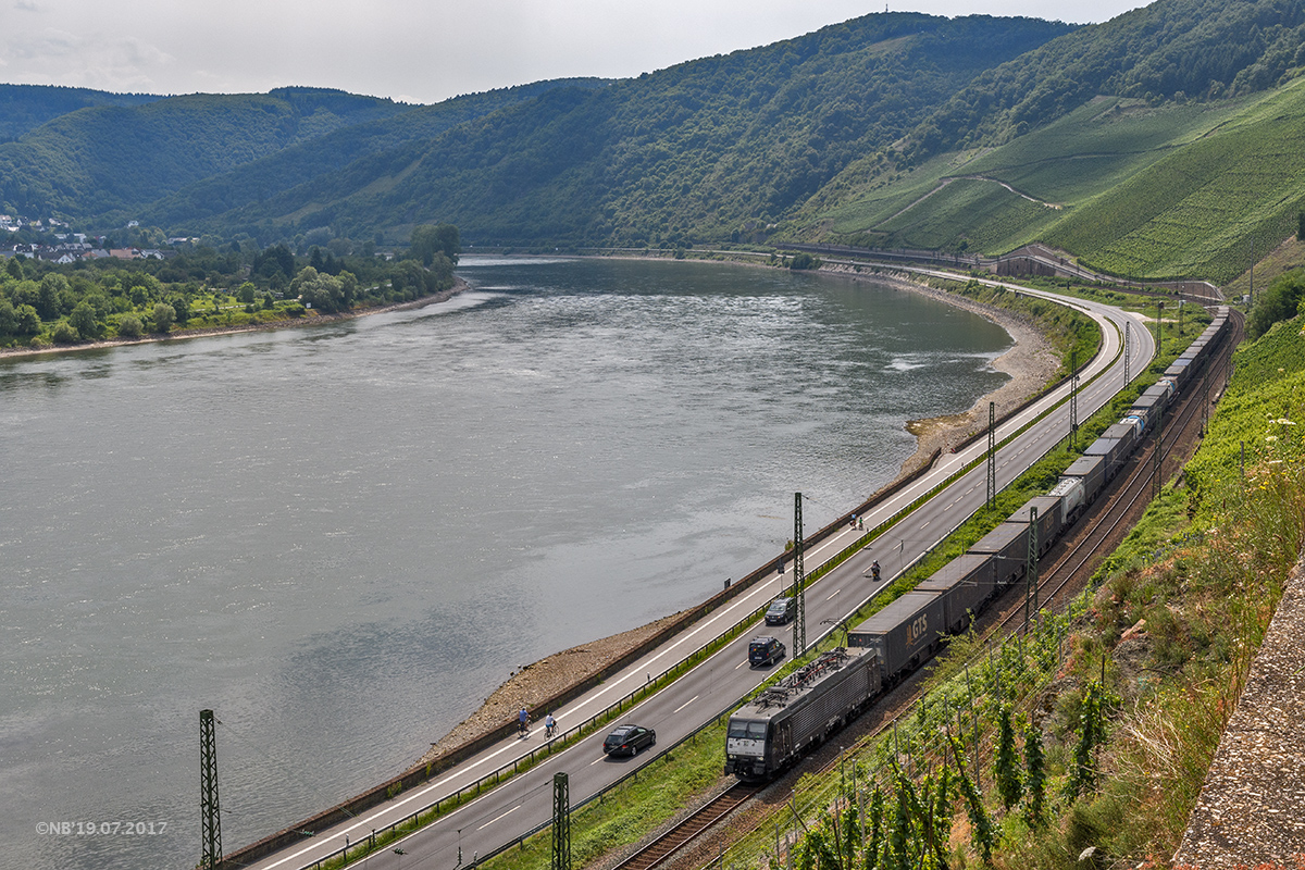 Güter gehören auch 2017 noch auf die Bahn.