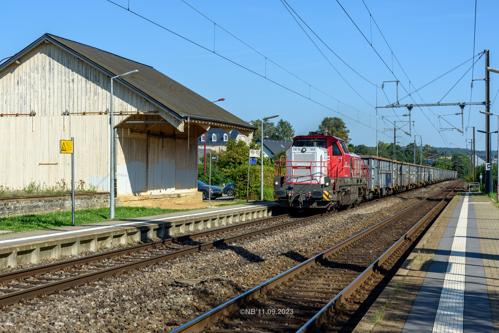 Güter, -schuppen und -zug