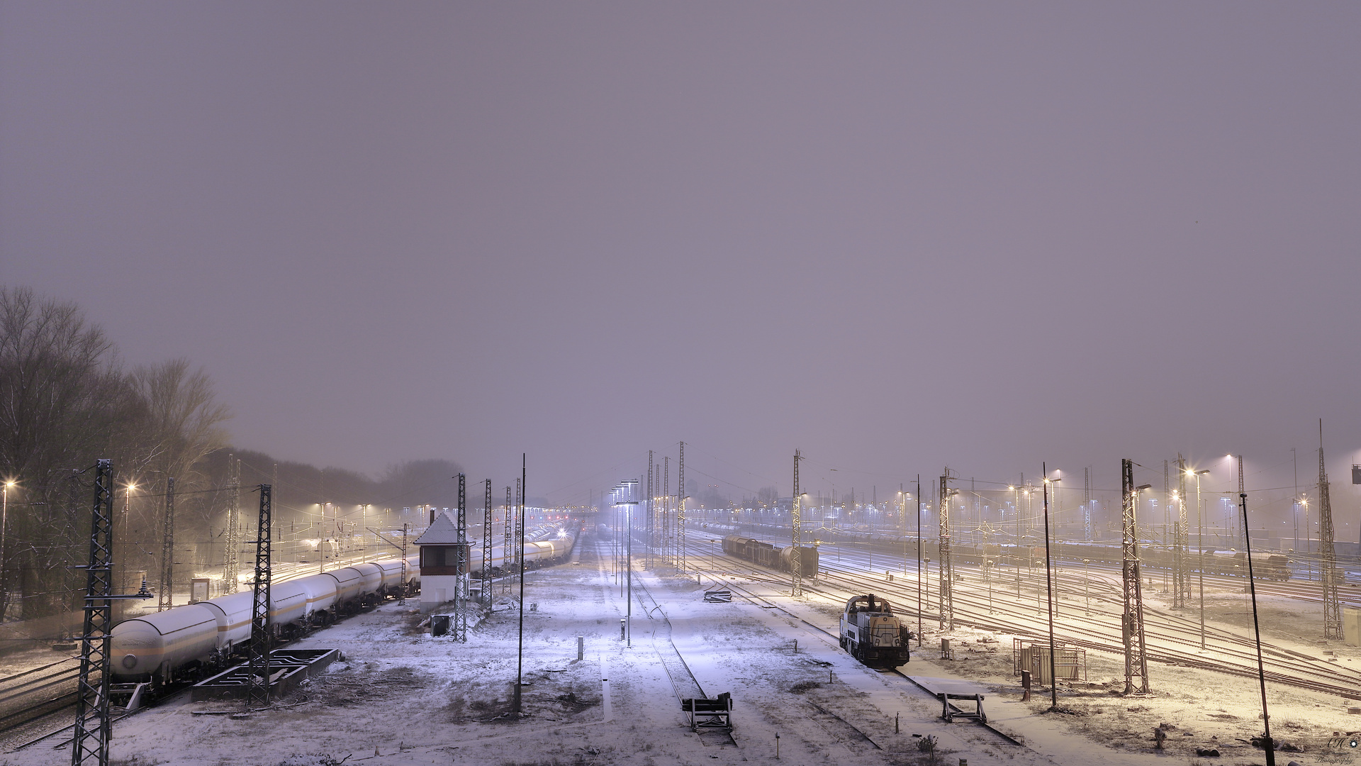 Güterbahnhof im Nebel