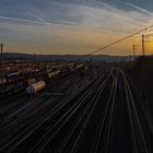 Güterbahnhof kurz vor Sonnenuntergang