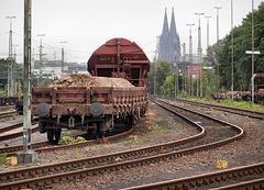 Güterbahnhof mit Domblick