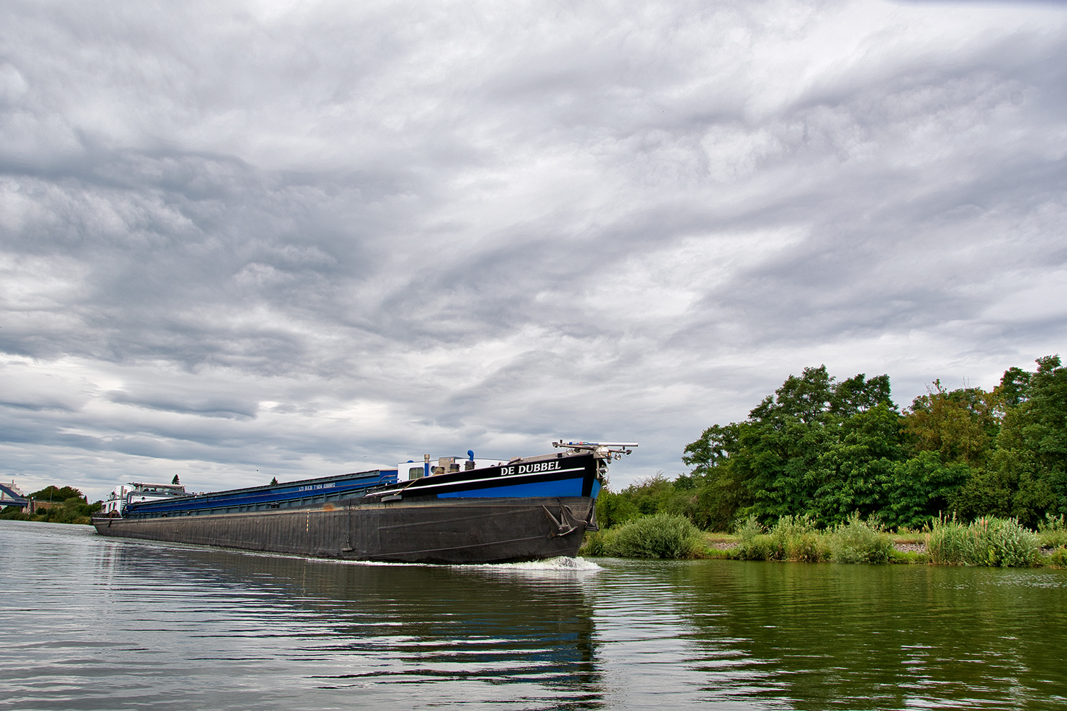 Gütermotorschiff  „DE DUBBEL“ auf den Mittellandkanal