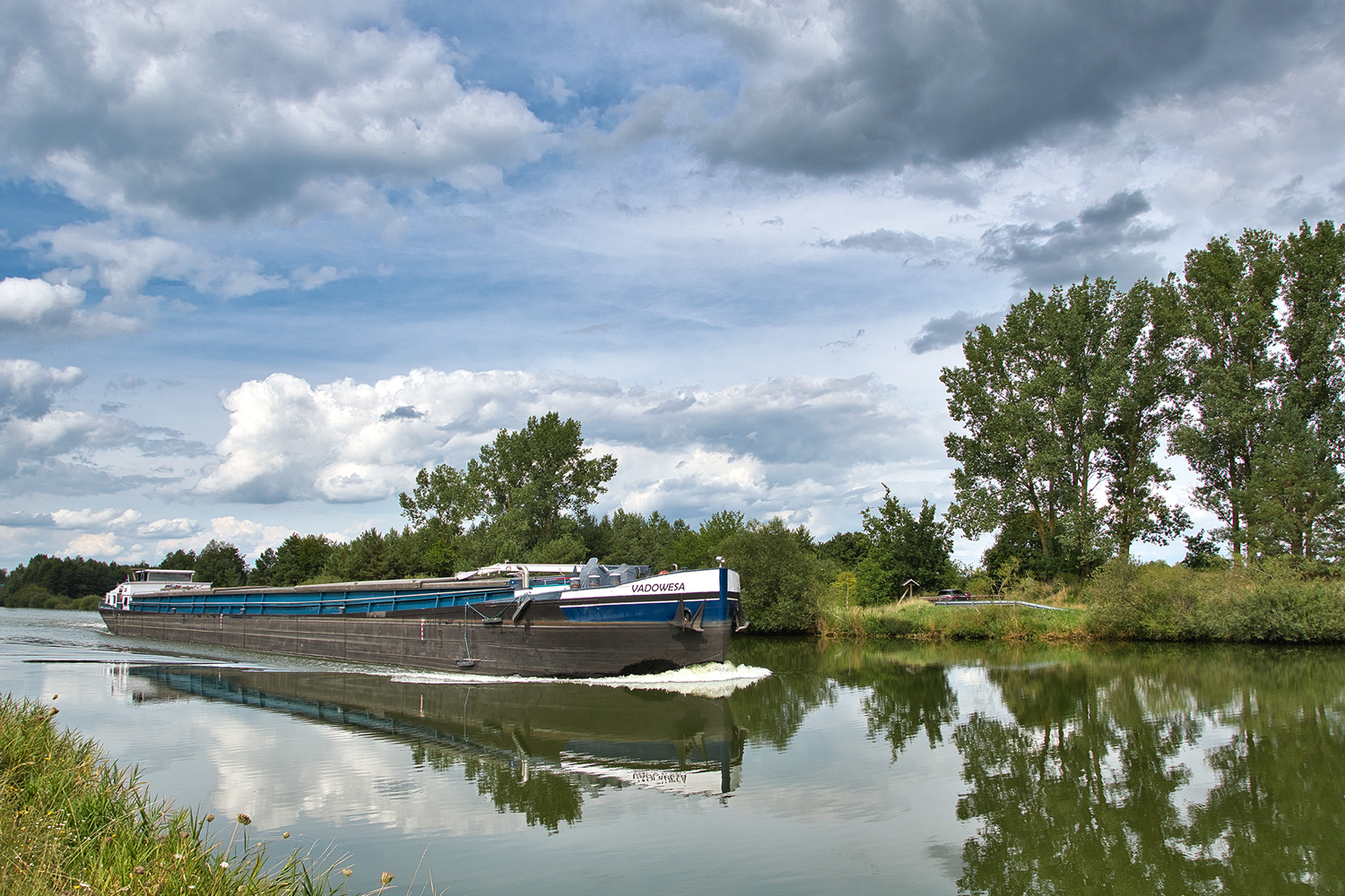 Gütermotorschiff  „Vadowesa“ auf den Mittellandkanal