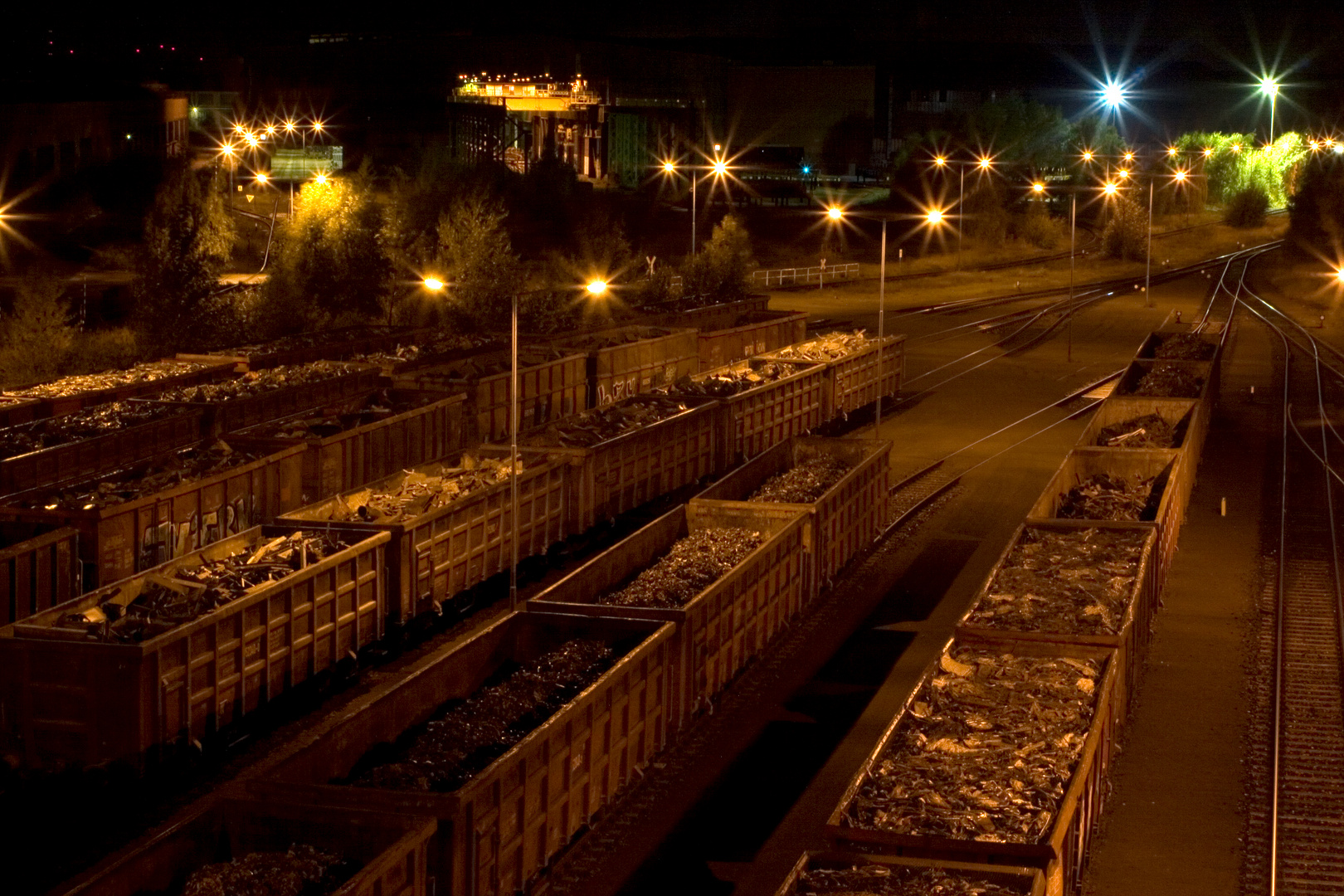 Güterwagons in der Nacht