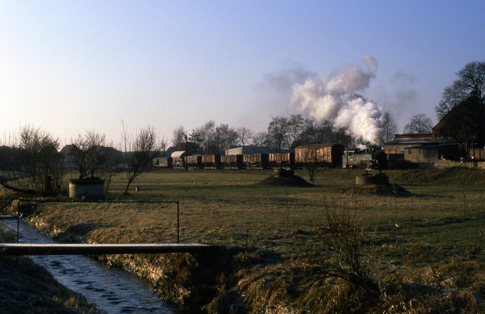 Güterzug vor Radeberg