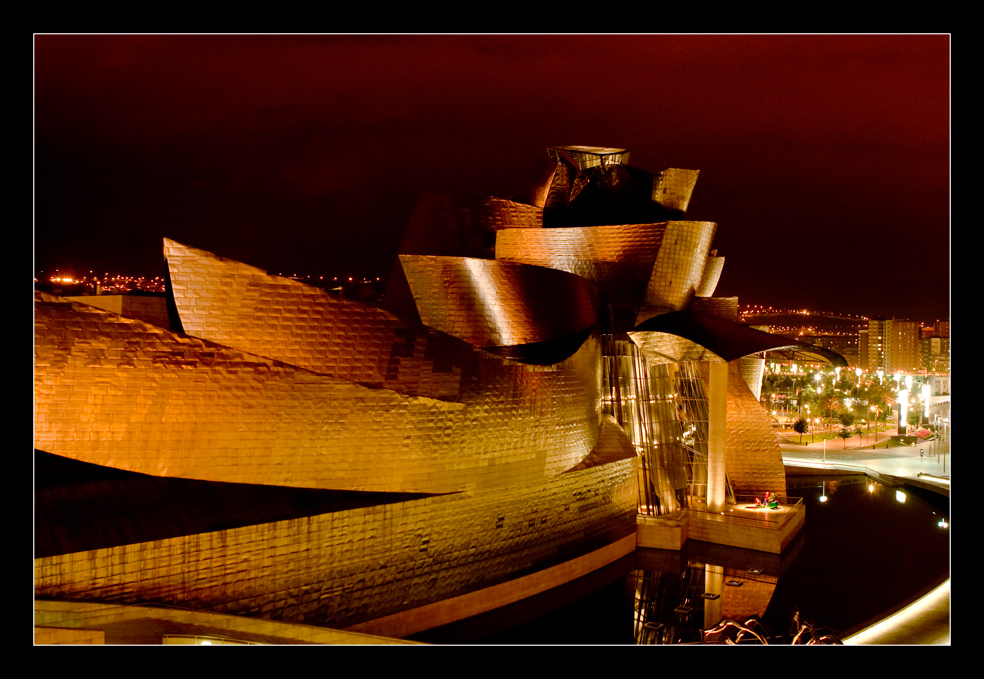 Guggenheimmuseum bei Nacht