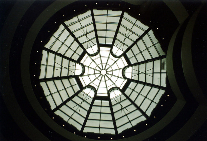 Guggenheimmuseum NYC-verdrehter Blick nach oben