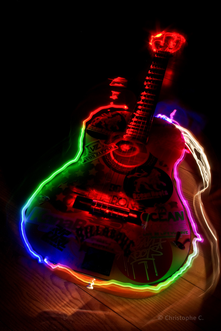 Guitare de ma fille... 1er essai Light Painting !!