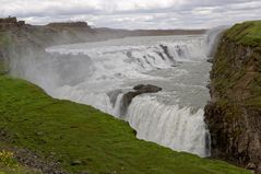 Gullfoss (Blick auf beide Fallstufen)