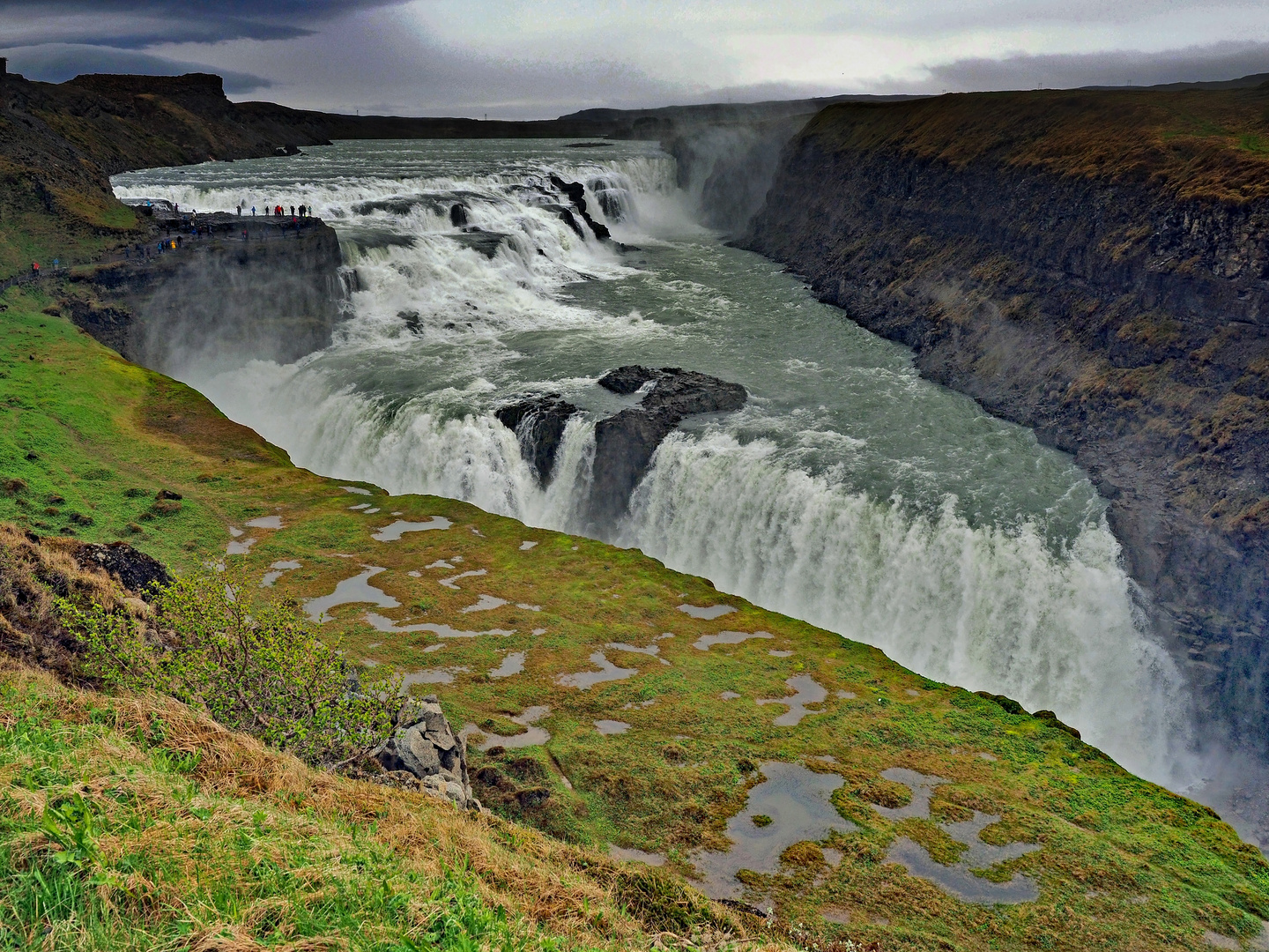Gullfoss eine der berühmtesten Sehenswürdigkeiten Islands Foto & Bild natur, landschaft