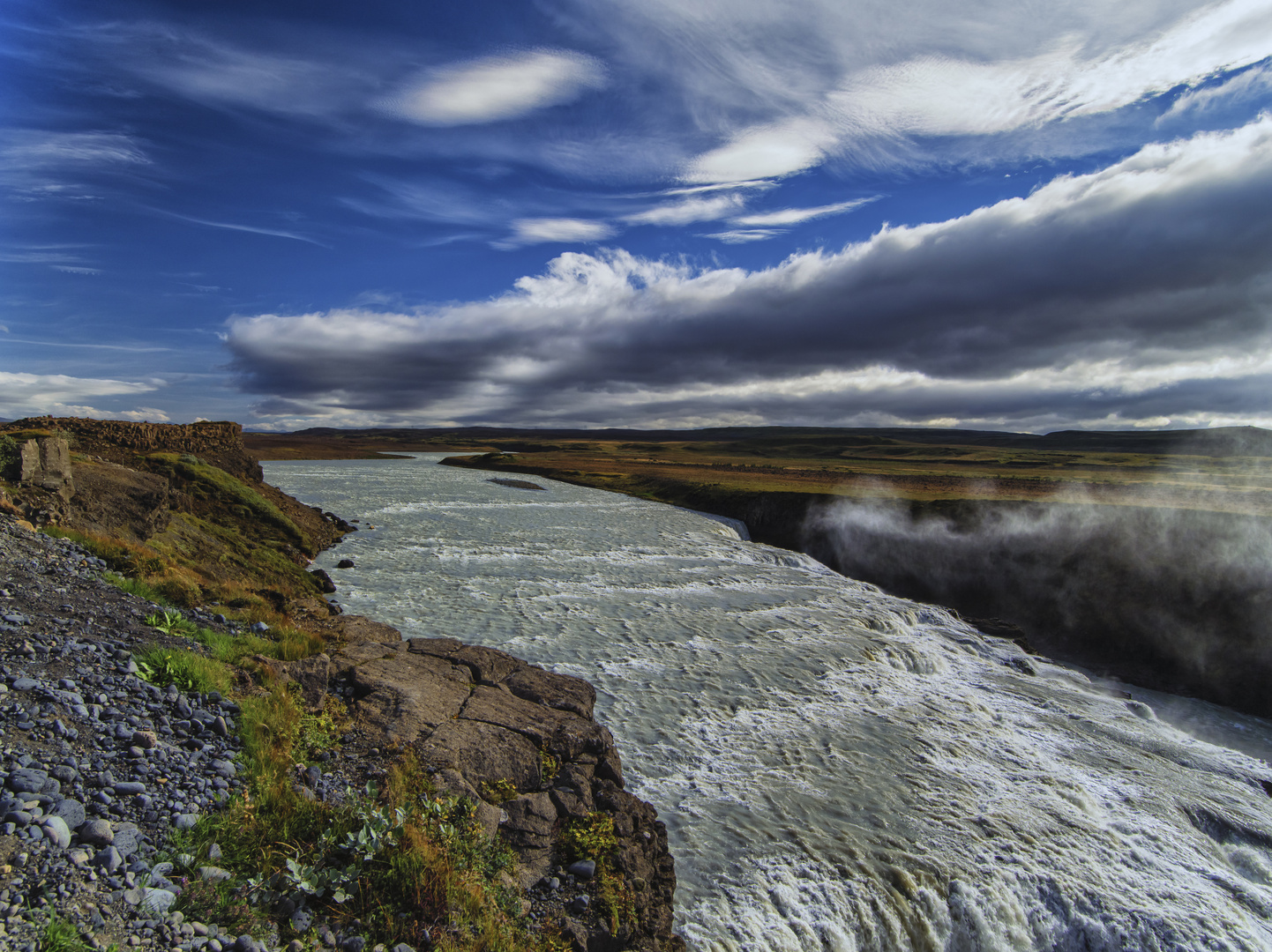 Gullfoss vor seiner ersten Fallstufe Bild 1