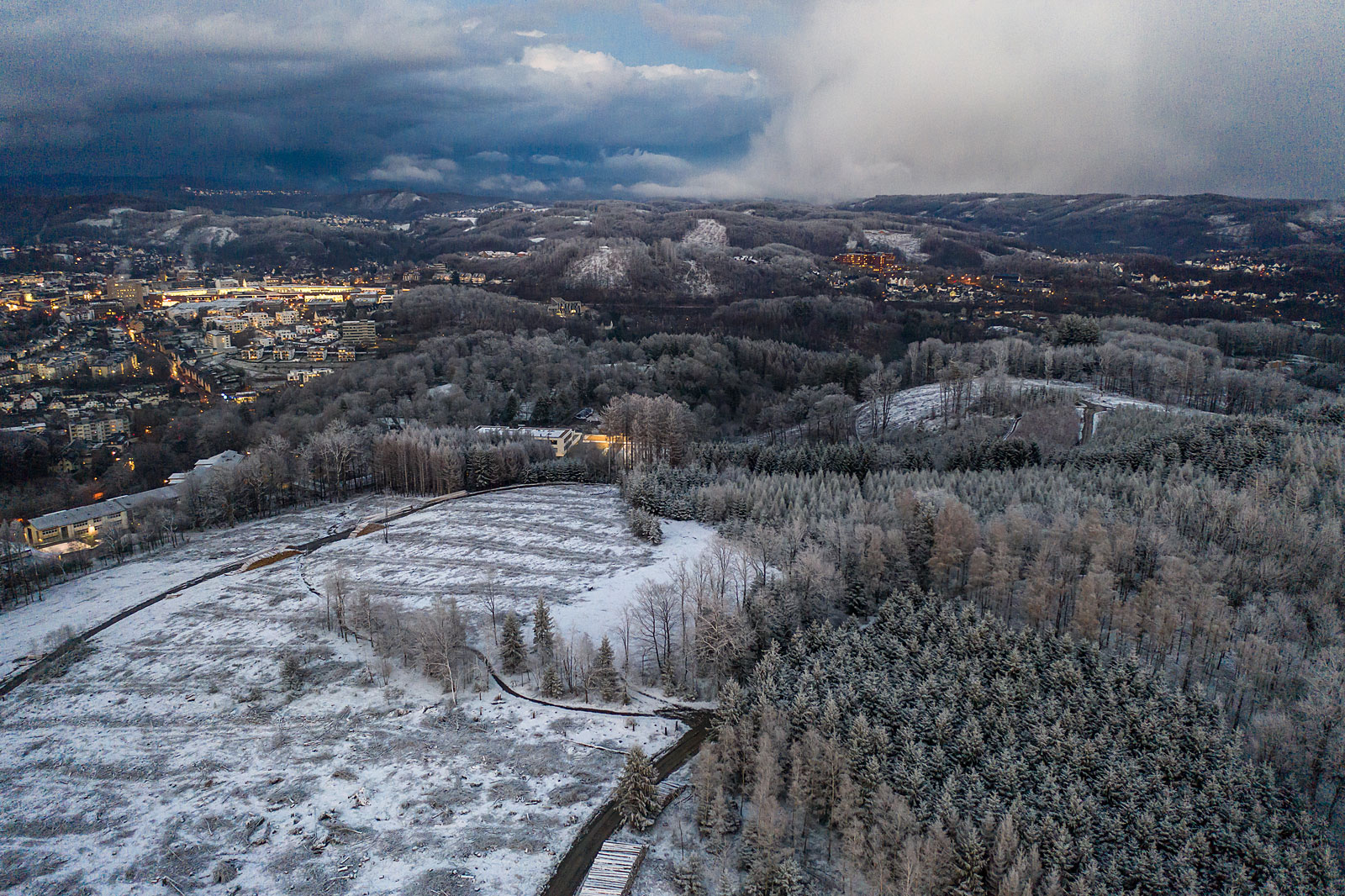 Gummersbach von oben - zur blauen Stunde