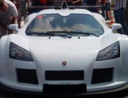 Gumpert Apllo