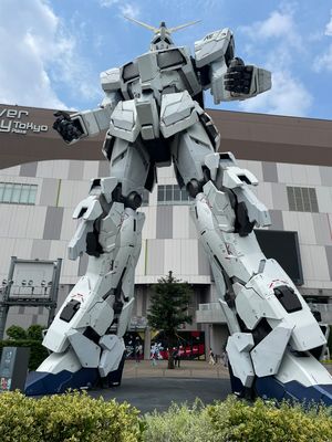 Gundam Statue Diverse City Tokyo