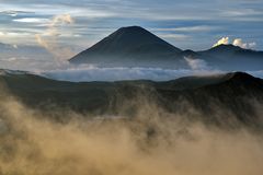 Gungung Semeru in its full splendor