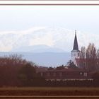 Guntramsdorf mit dem Schneeberg im Hintergrund