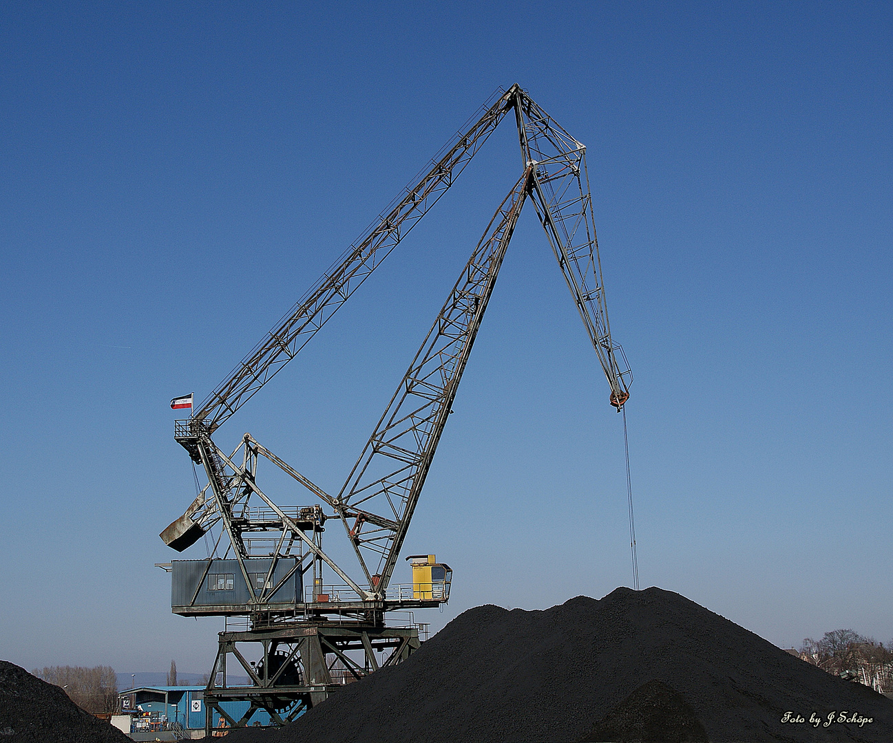 Gustavsburg Hafen mit Kran der Harpener Bergbau AG