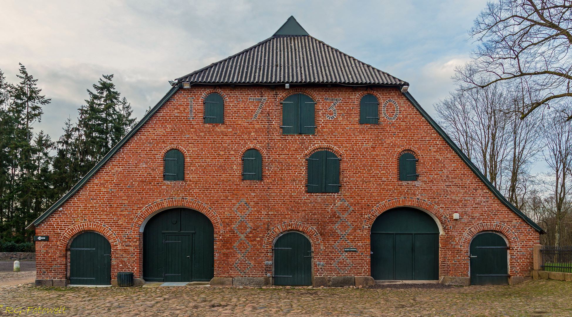 Gut Emkendorf - Altes Kuhhaus Nordseite