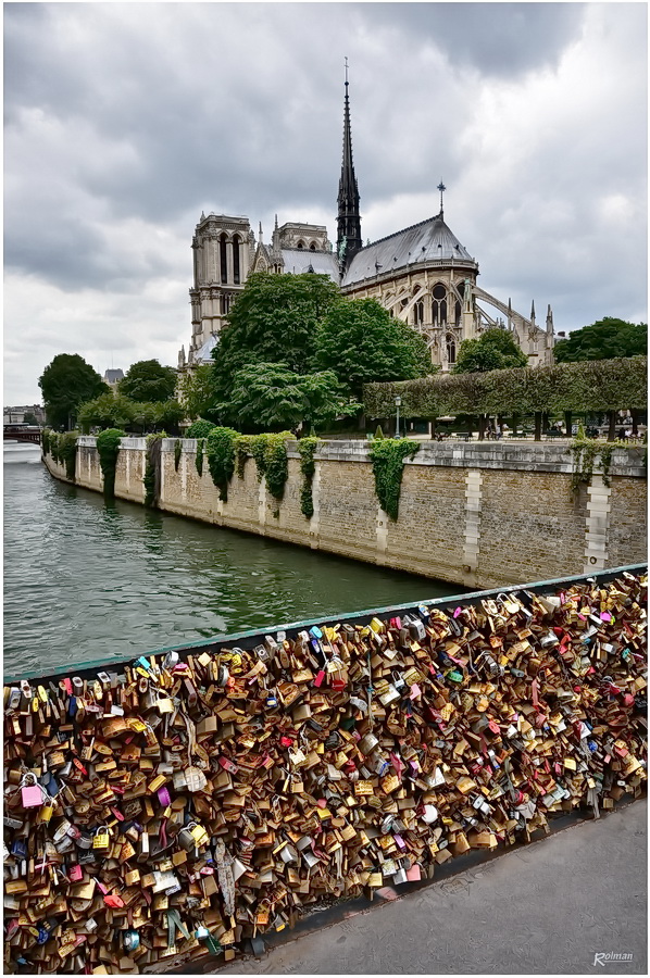 Gut verschlossen - Notre Dame in Paris