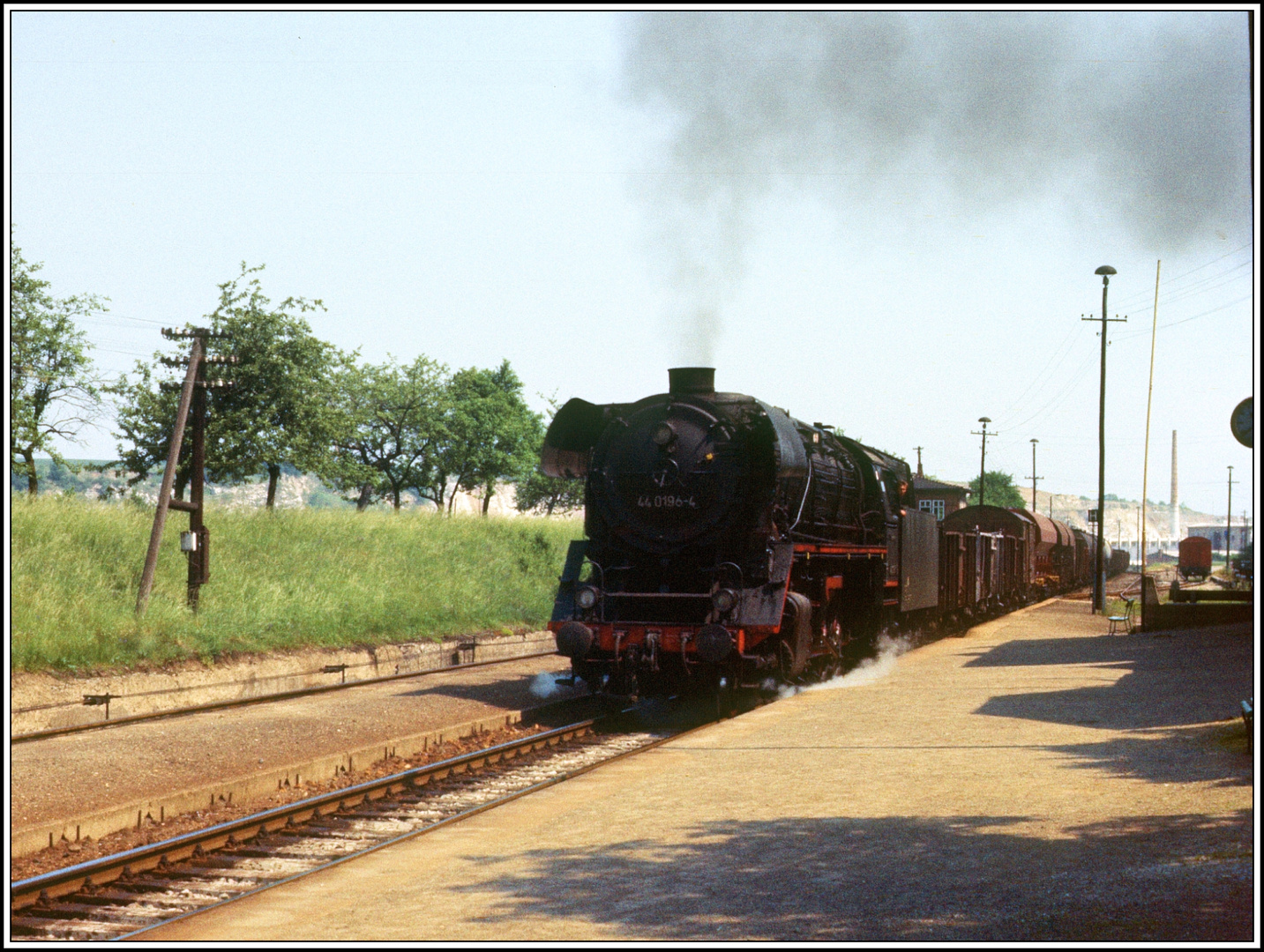 Gute Bahnhofskenntnis ist immer von Vorteil Bhf. Krölpa- Ranis (2)