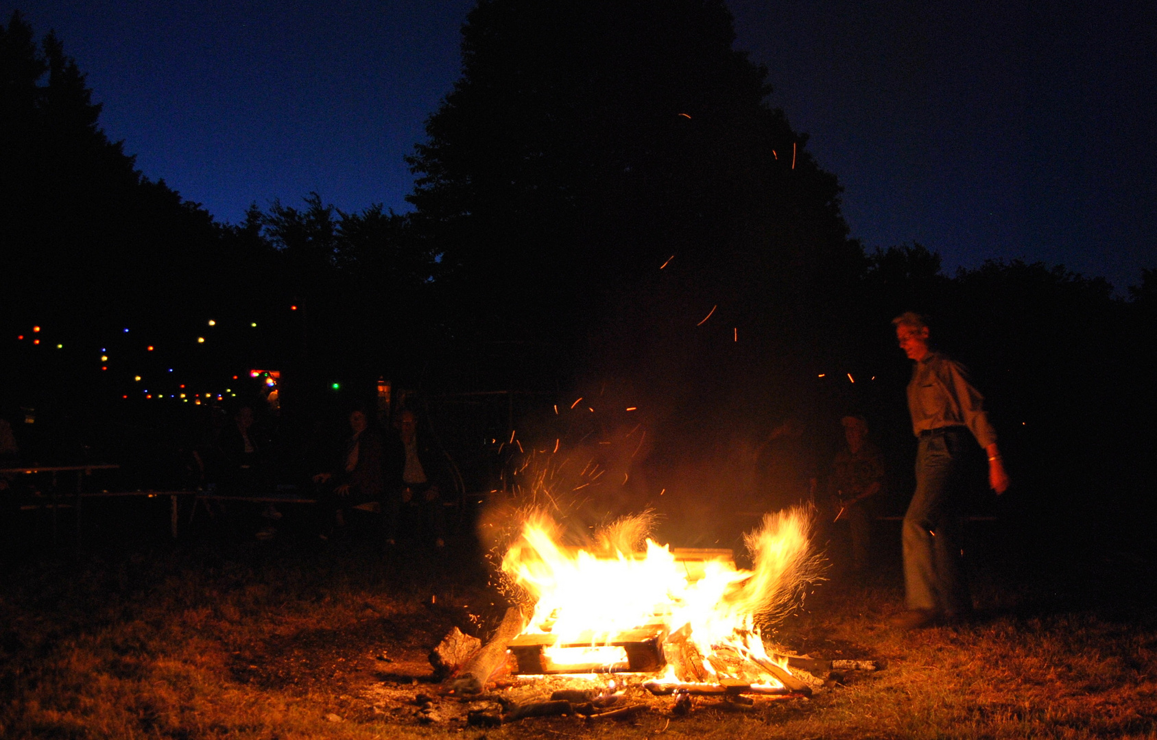 Gute Nacht, Freunde - nach einem wunderbaren Liederabend am Lagerfeuer