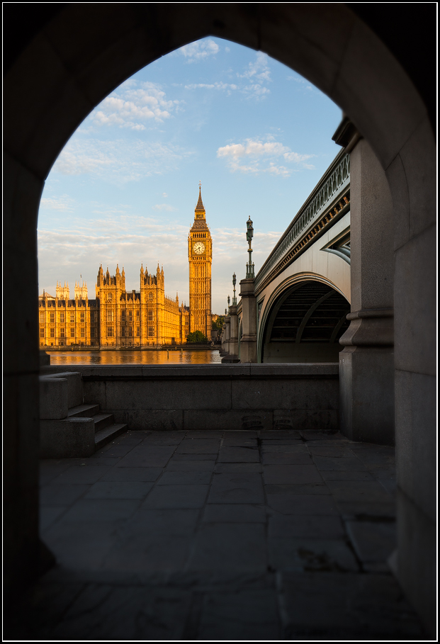 Guten Morgen, England!